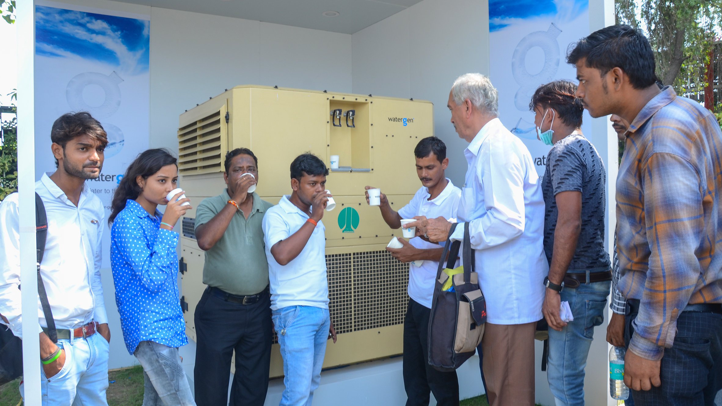 Machine that Extracts Water from Air Repurposed for Humanitarian Efforts
